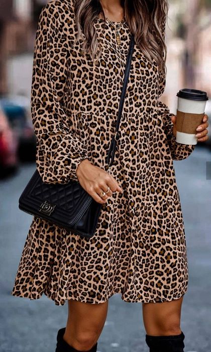 Luźna sukienka w panterke M