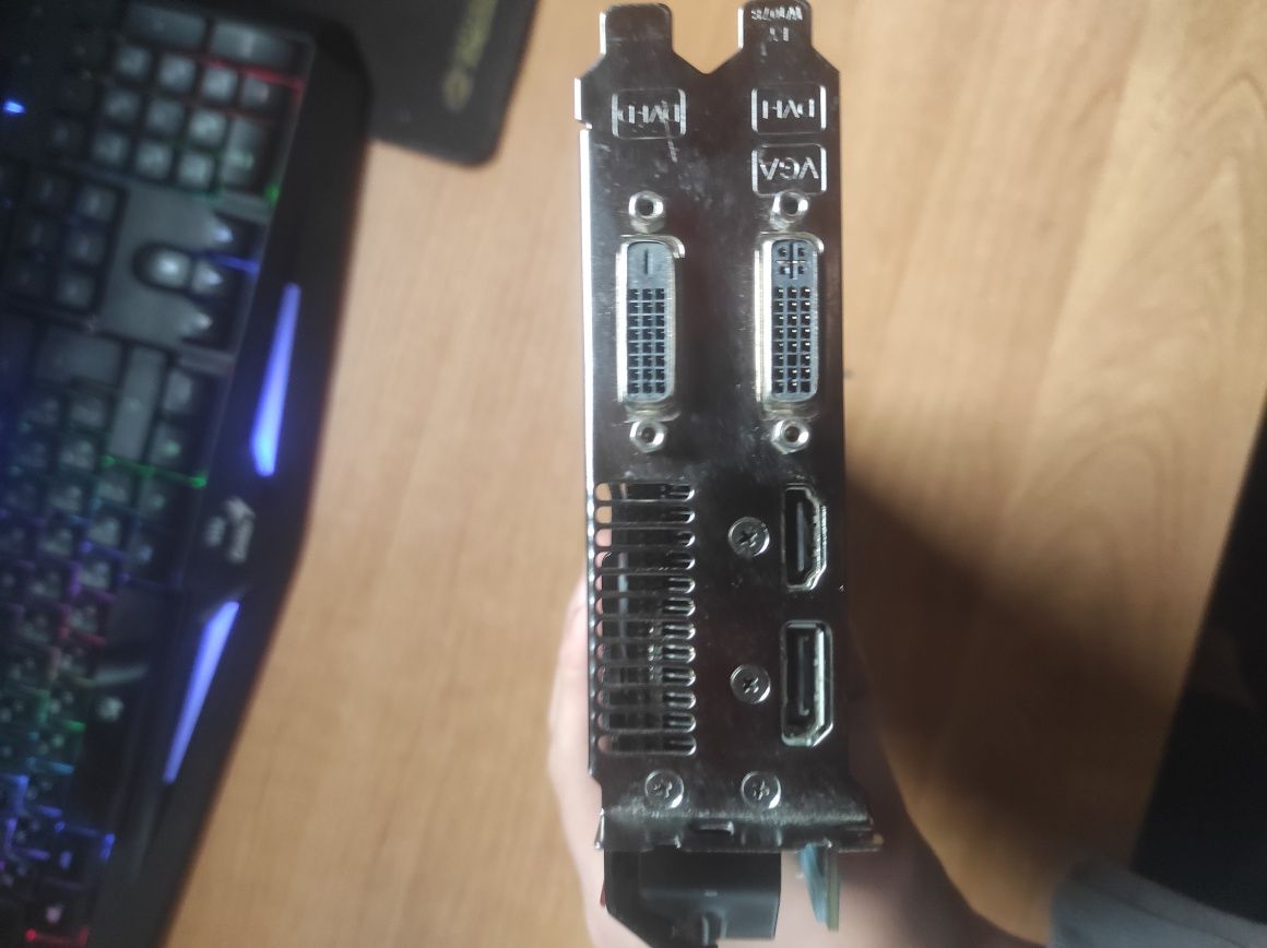 Продаю відеокарту r9 280x