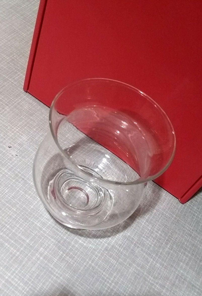 Pucharek, wazonik, szklana osłonka na tealight