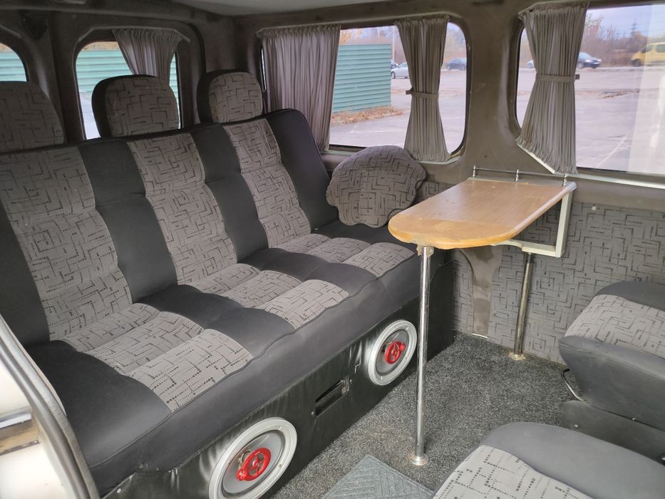 Renault Trafic LONG 1,9 пассажир 7+1