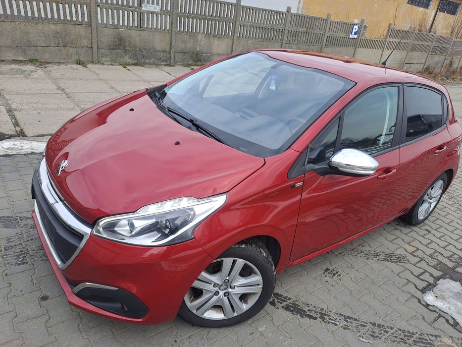 Peugeot 208 pojazd sprowadzony, tablet, parktronic, 2 kluczyki, książka serwisowa,