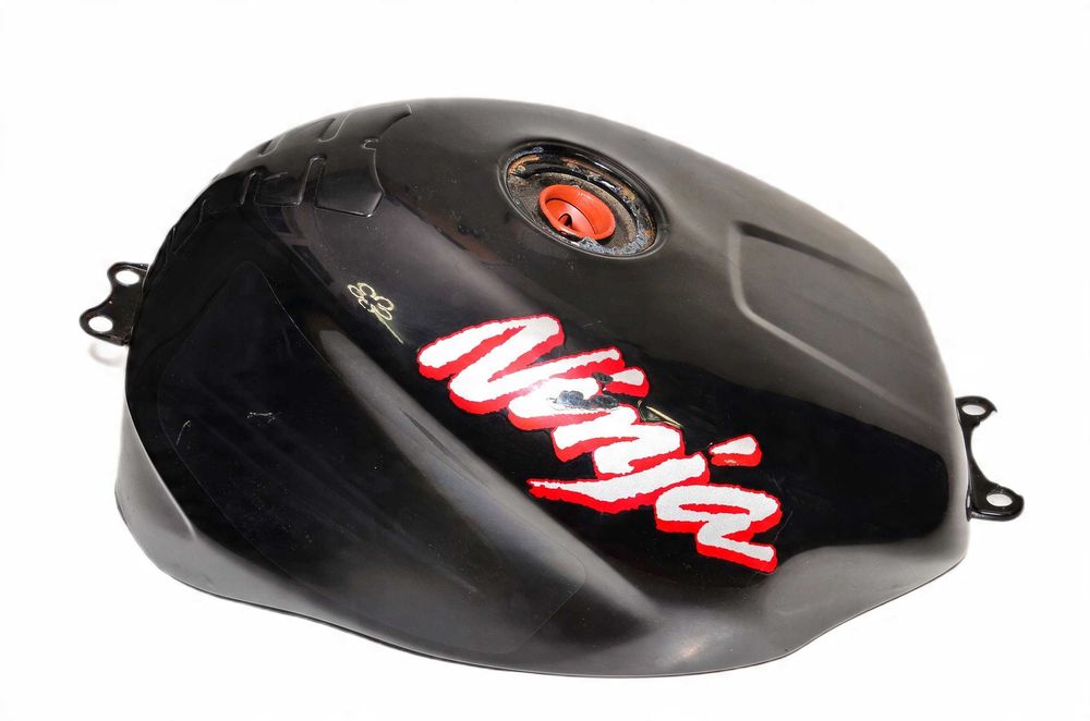 Kawasaki ZX-7R 96-03 części czasza tłumik HP felga zbiornik lagi lampa