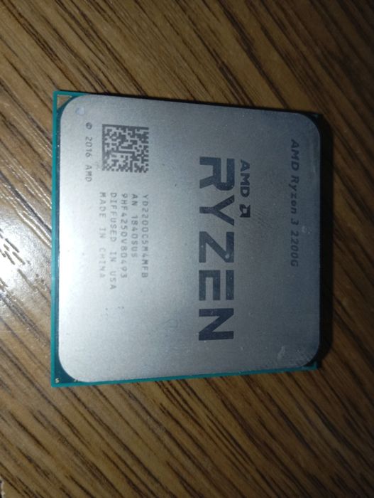 Процесор Ryzen 3 2200G