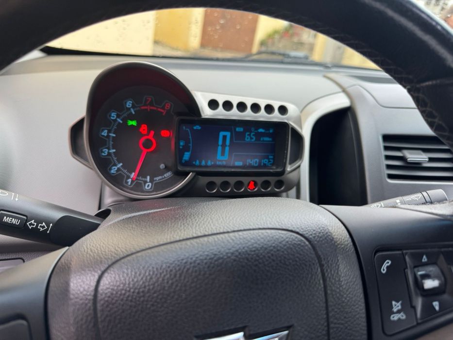 Aveo 2011 com poucos km