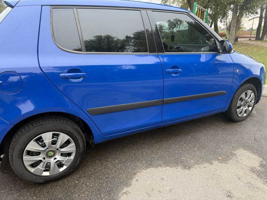 Продам авто Skoda Fabia 2