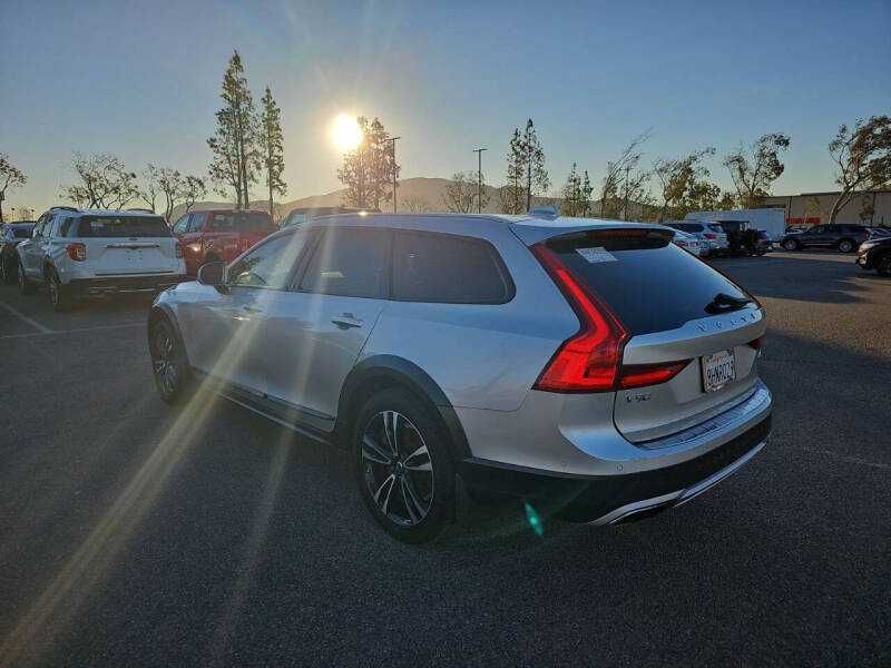 2018 Volvo V90 Cross Country