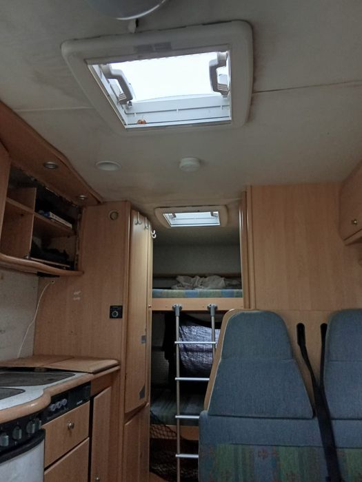 KAMPER CAMPER Dethleffs zabudowa wnętrze okno zawieszenie szyba