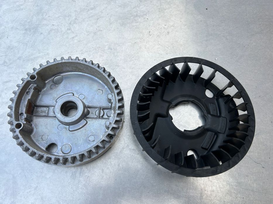 Koło magnesowe z wieńcem Briggs 675EXI 650EXI 675IS 650IS 650IS (54