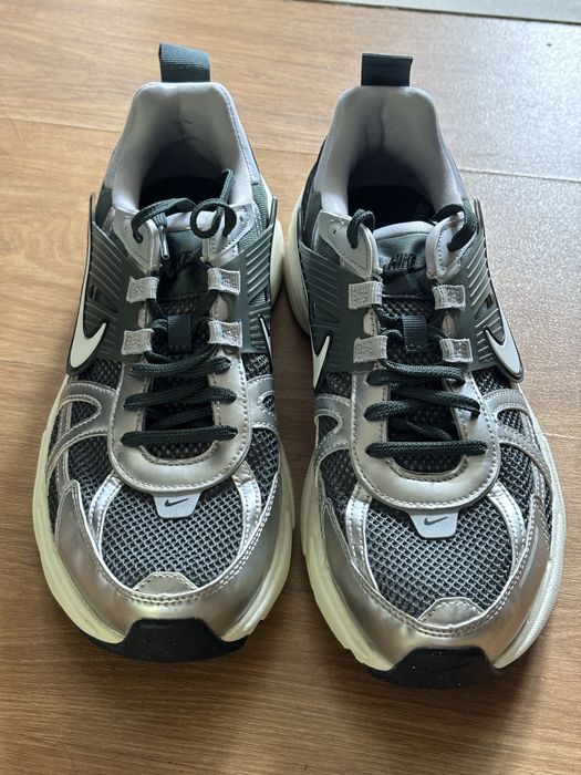 Nike V2K Run tamanho 44