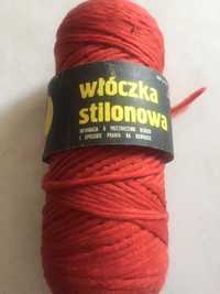 Włóczka stilonowa