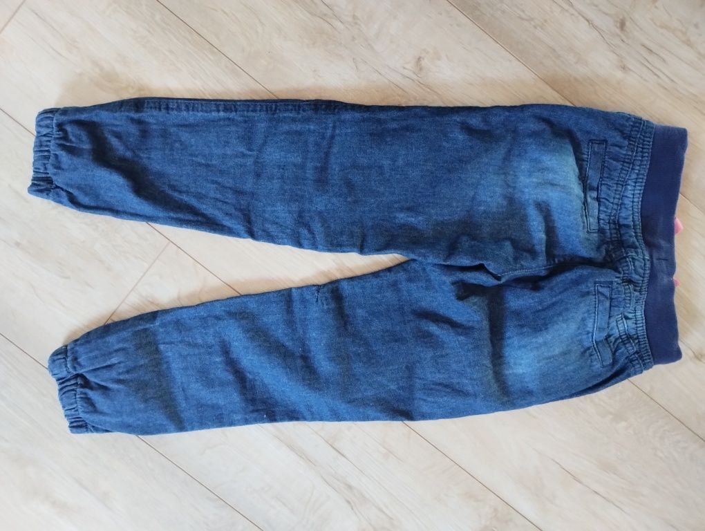Spodnie jeansowe rozm 116 lekko ocieplane
