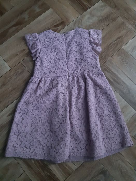 Elegancka sukienka dla dziewczynki rozm. 110 cm Sinsay