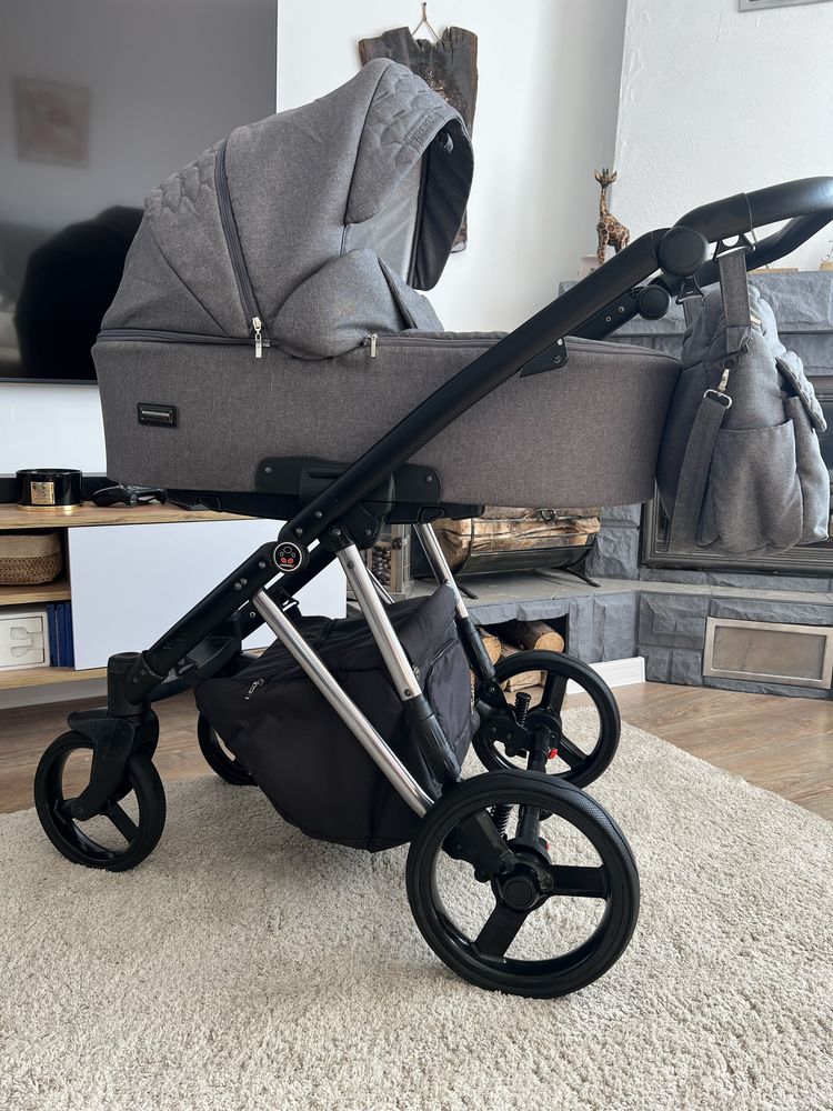Wozek dzieciecy 4w1 z baza isofix komplet