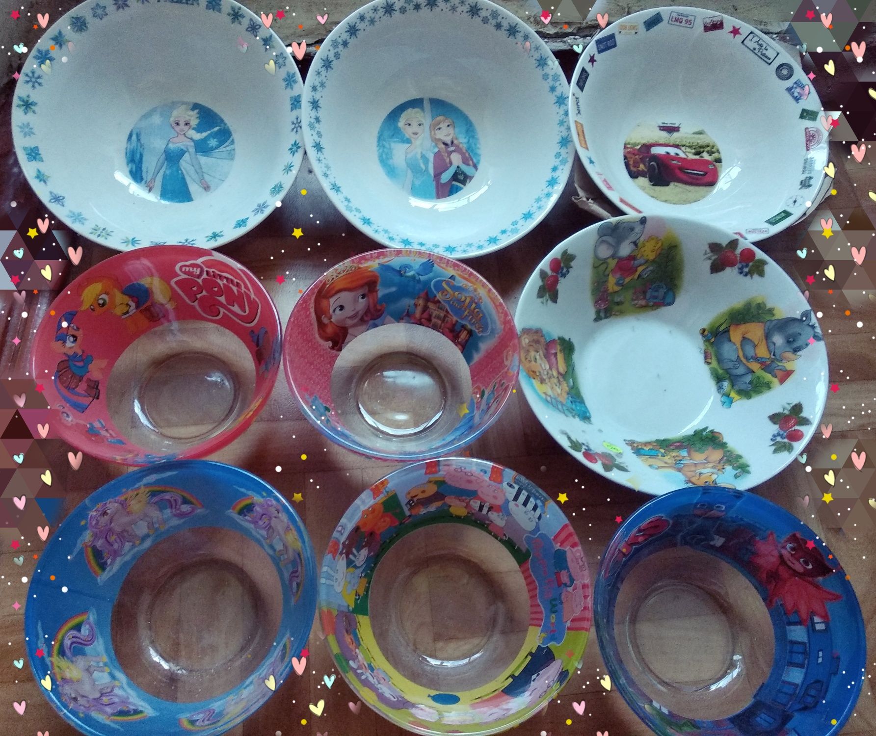 Детские тарелки, мисочки и чашки