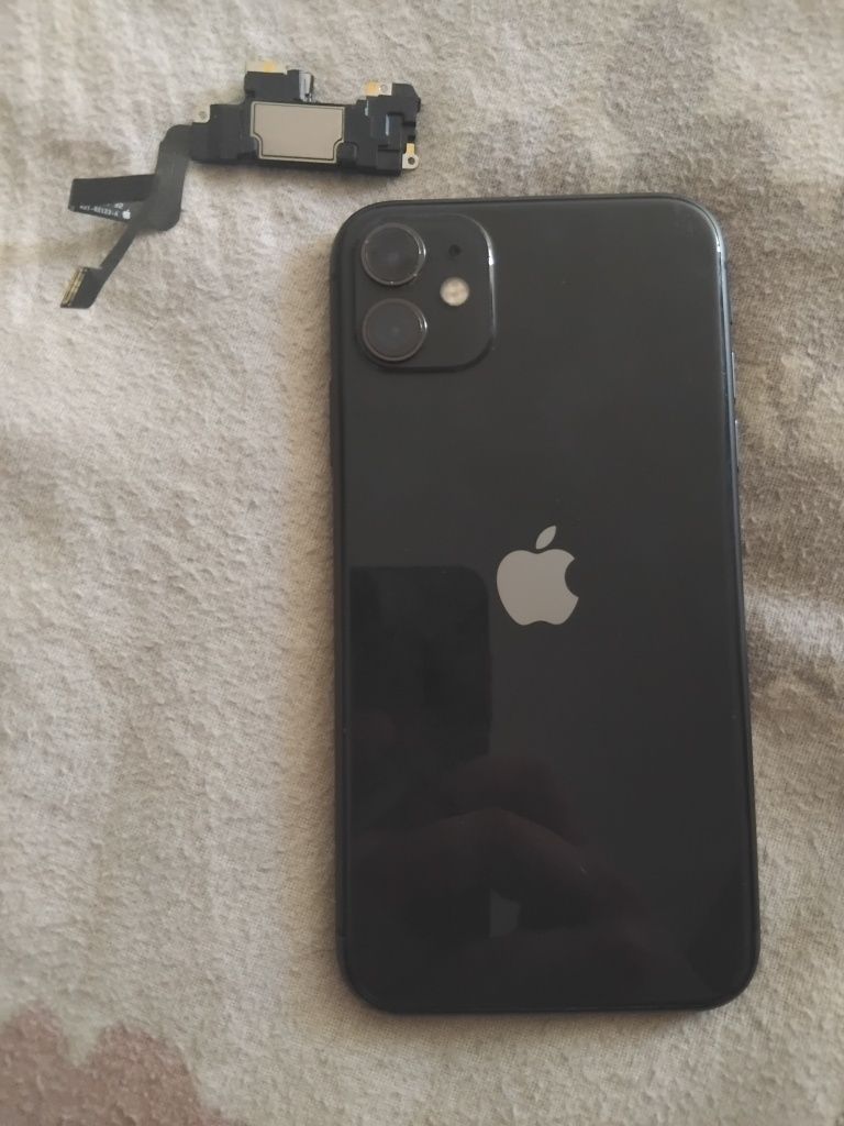 Iphone 11  czarny 64gb