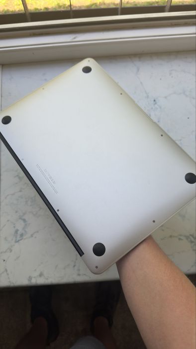 Продам MacBook Air 13 2015 года