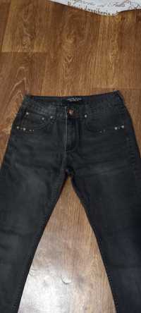 Продам мужские чёрные джинсы philipp plein