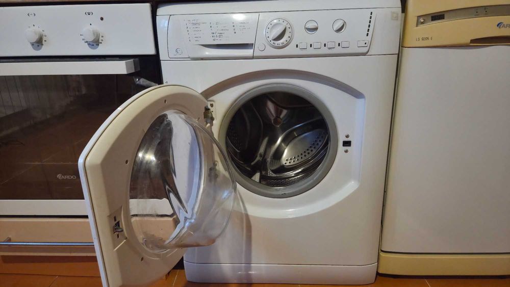 Пральна машина Hotpoint Ariston ARSL 109. Самовивіз Вінниця