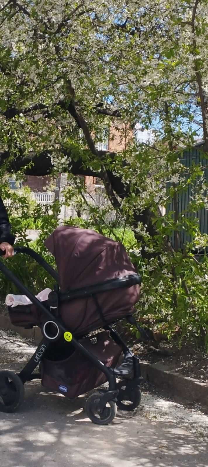 Продам коляску Chicco Urban