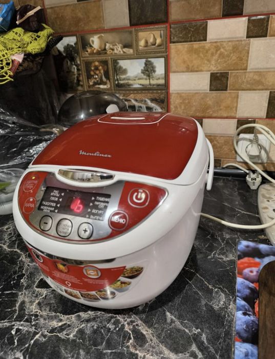 Продам мультиварку Мулинекс Moulinex на 5 литров в хорошем состоянии