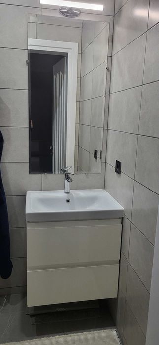 Тумба з раковиною в ванну