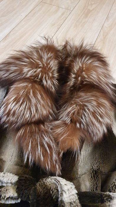 Шуба бежево коричнева стрижена мінка+комір єнот(розмір 48-50)