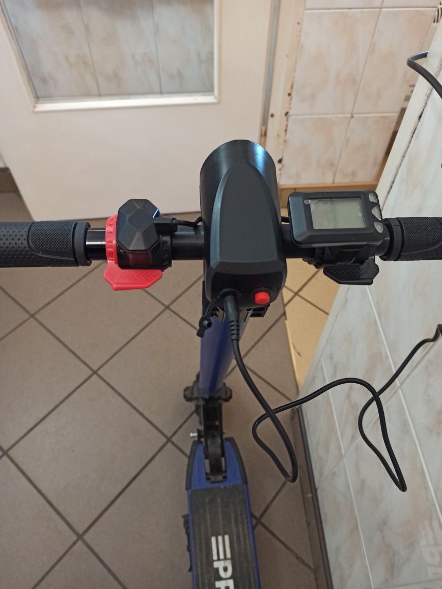 Hulajnoga elektryczna