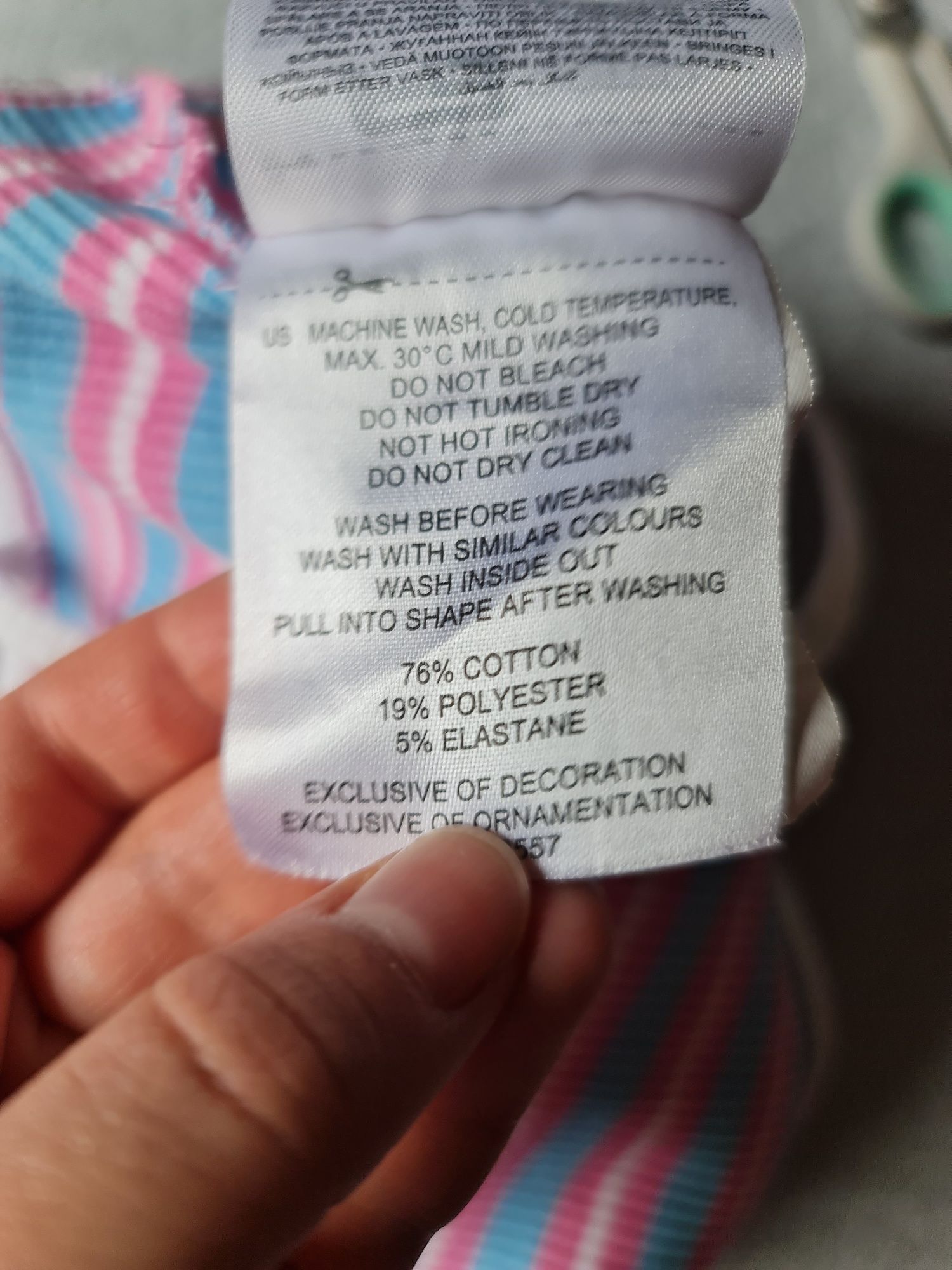 Crop Top w Różowe, Białe i Niebieskie Paski FB Sister rozmiar S