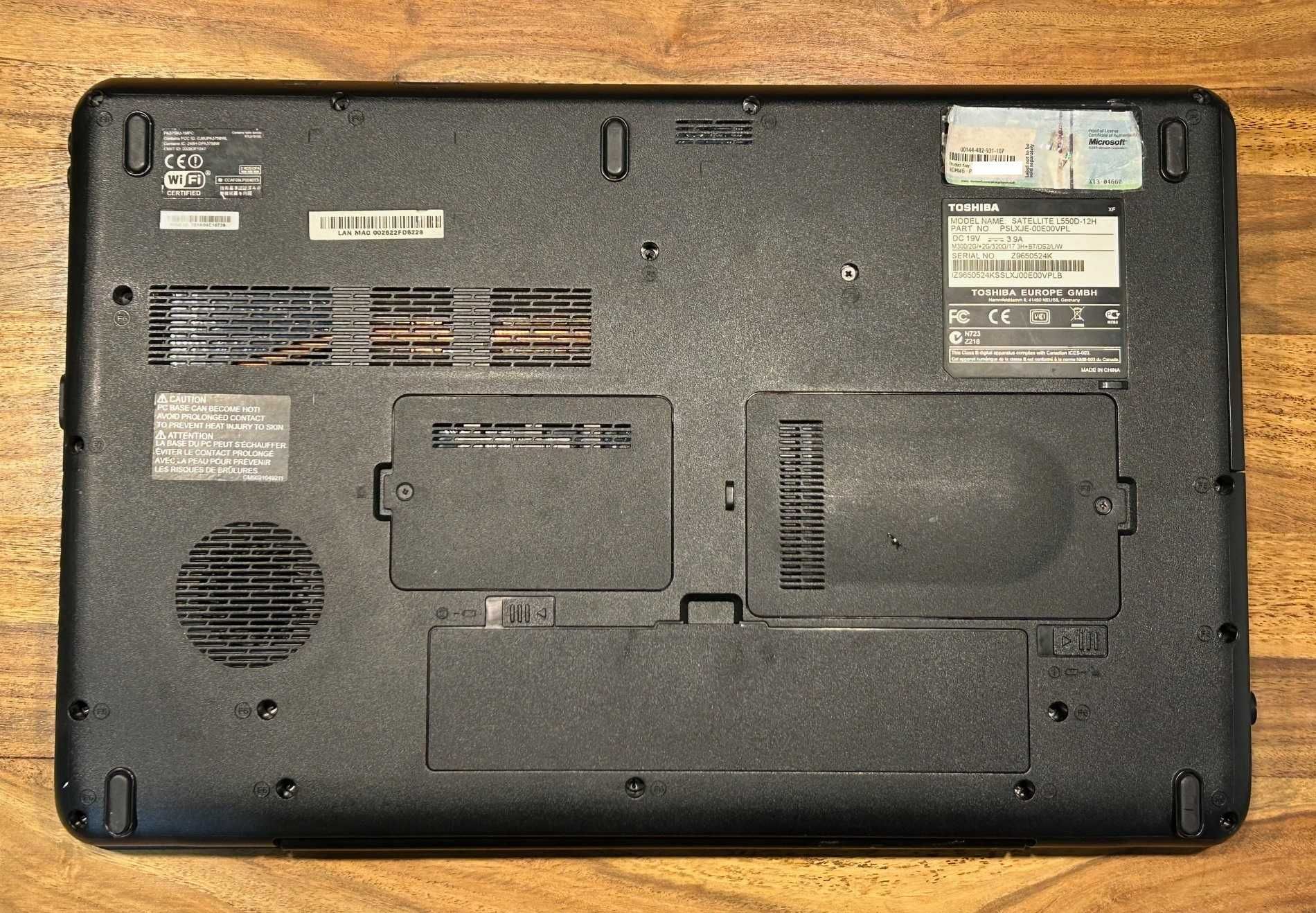 Laptop Toshiba Satellite 17" L550D - stan idealny - uszkodzony