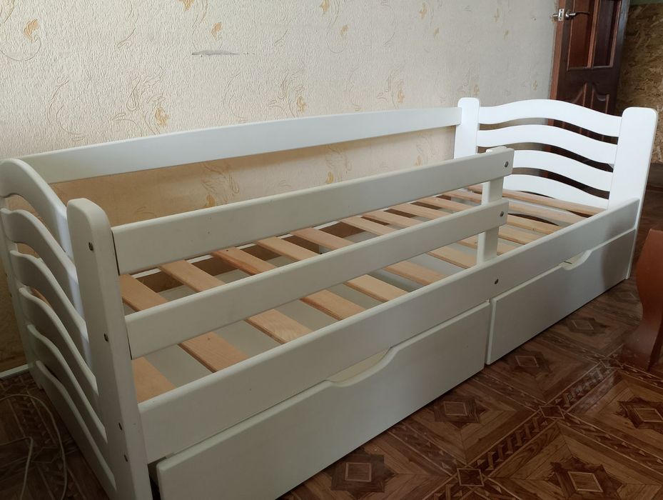 Продам кровать 190 на 85 з матрасом