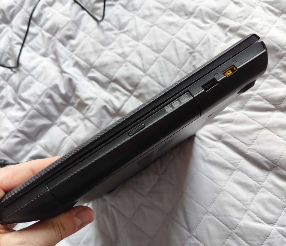 Laptop lenovo i7 radeon