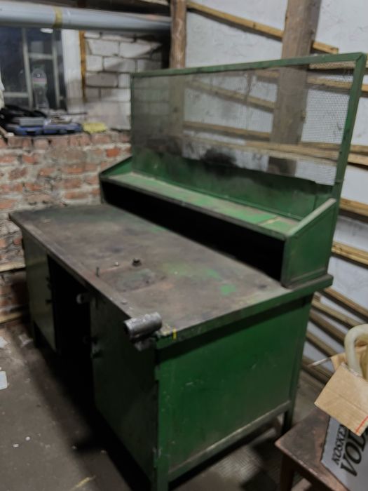 Продам стіл слесарний