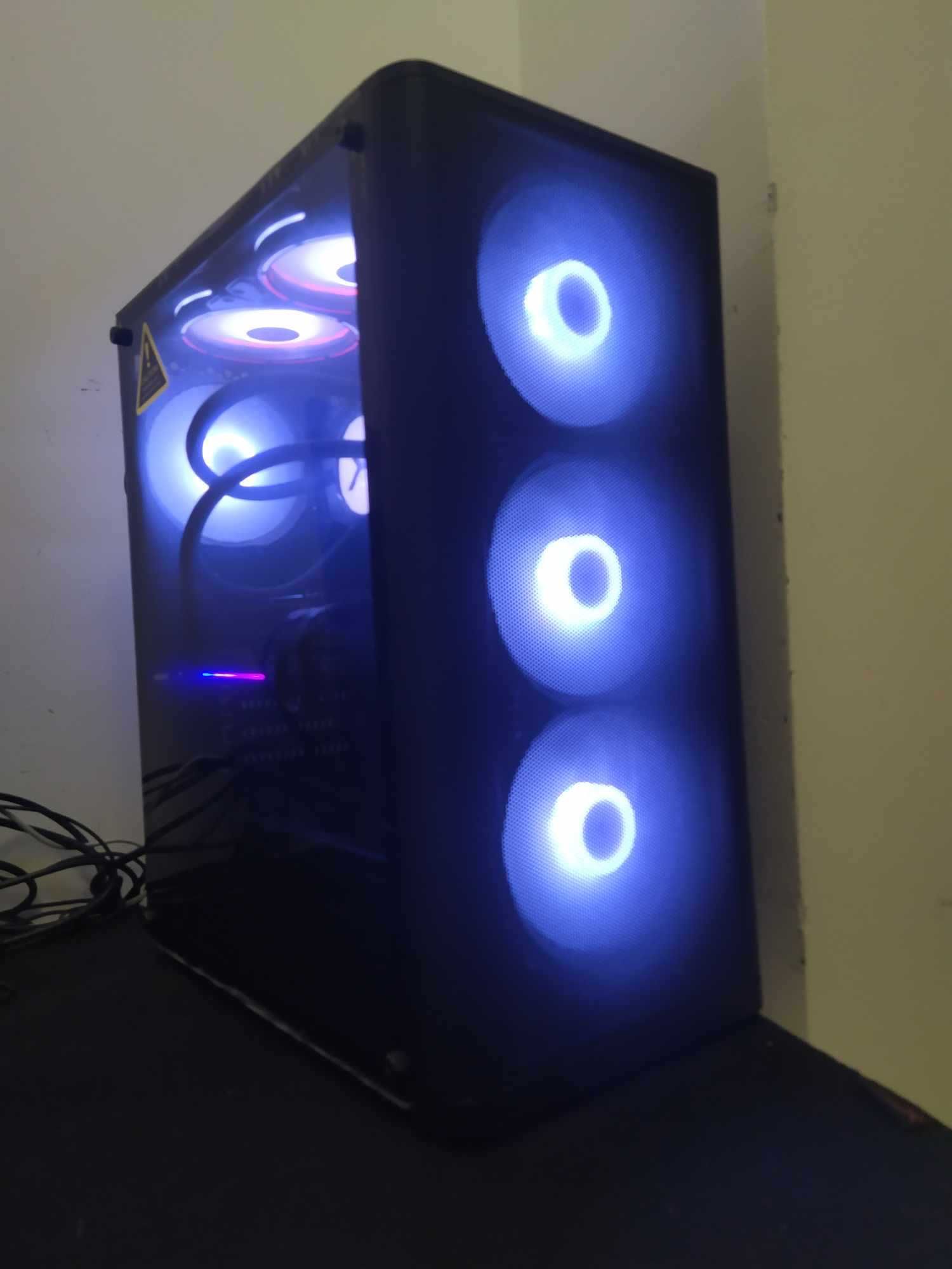 Komputer Do Gier Ryzen 7 5700x RTX 3070 32Gb RAM 1TB