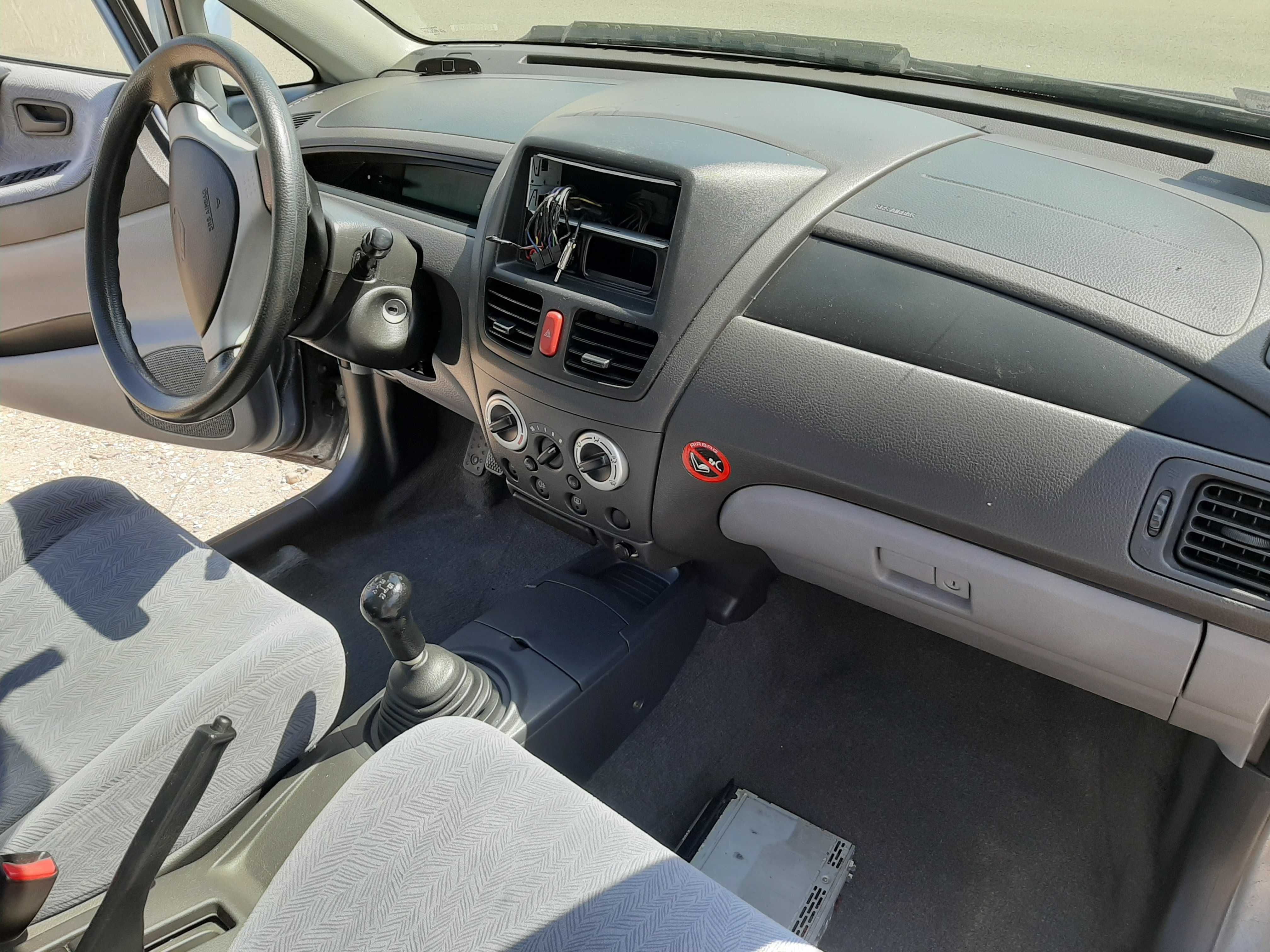 Suzuki Liana 1.6i 2002r.Element wnętrza