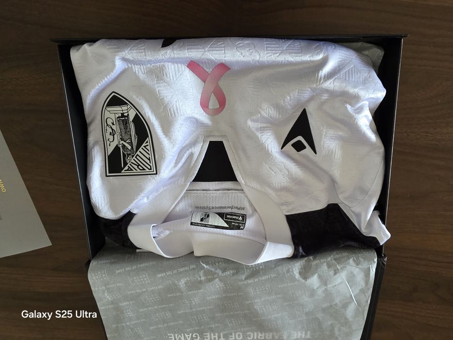 Camisola Vitória de Guimarães