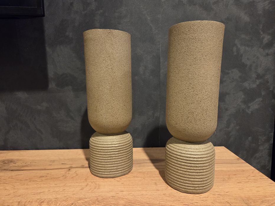 Dwa Nowe Wazony Elicia