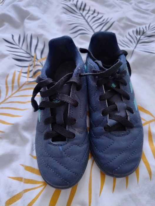 Adidas buty do gry w piłkę 31.5