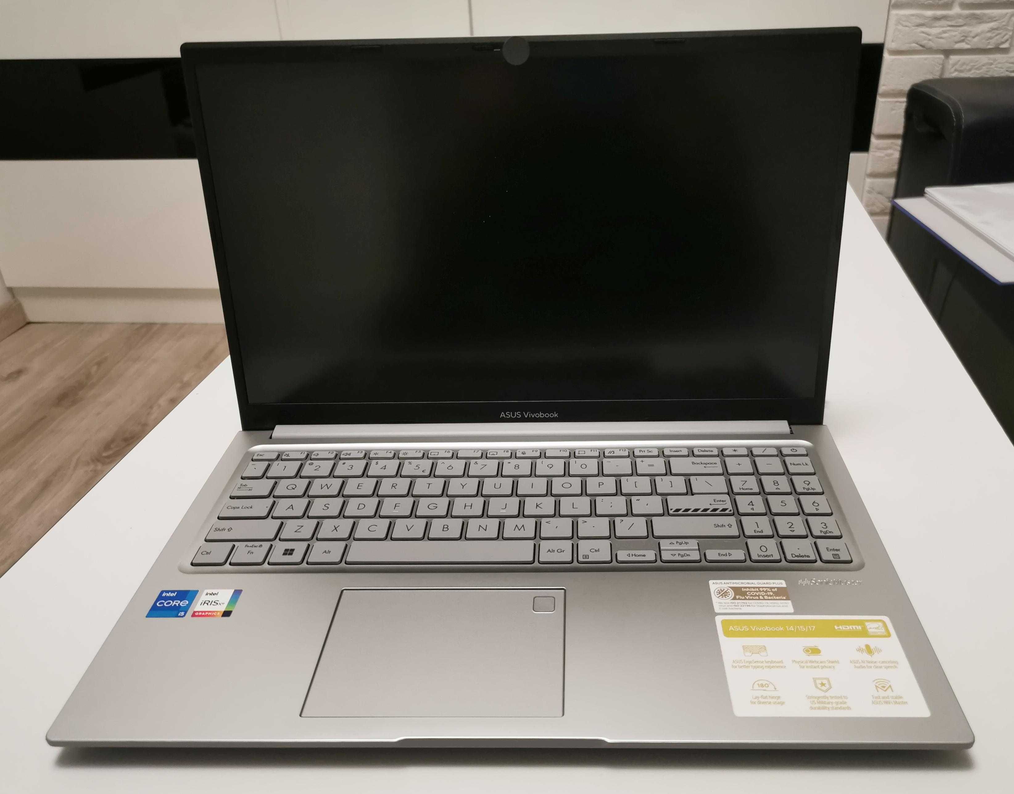 ASUS VivoBook 15 X1504ZA-BQ261W 15,6" i5-1235U 16GB 512GB Win11