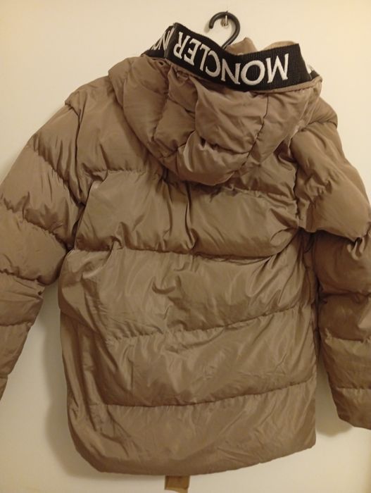 Moncler piękne zimowe puchowe kurtki damskie