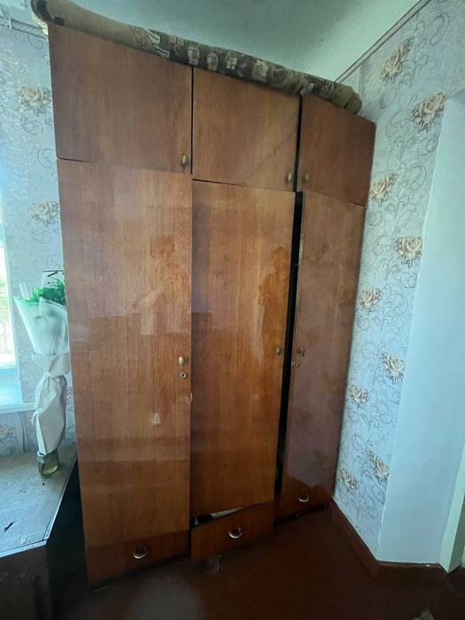Продам два шкафа