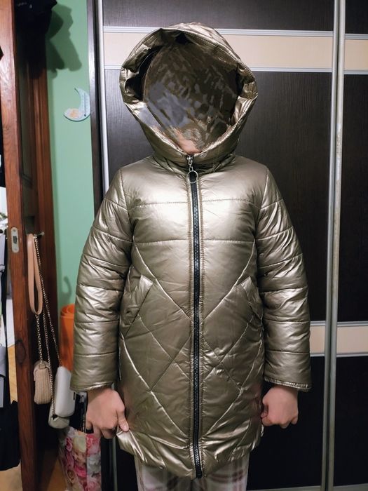 Прода  якісну дитячу курточку.