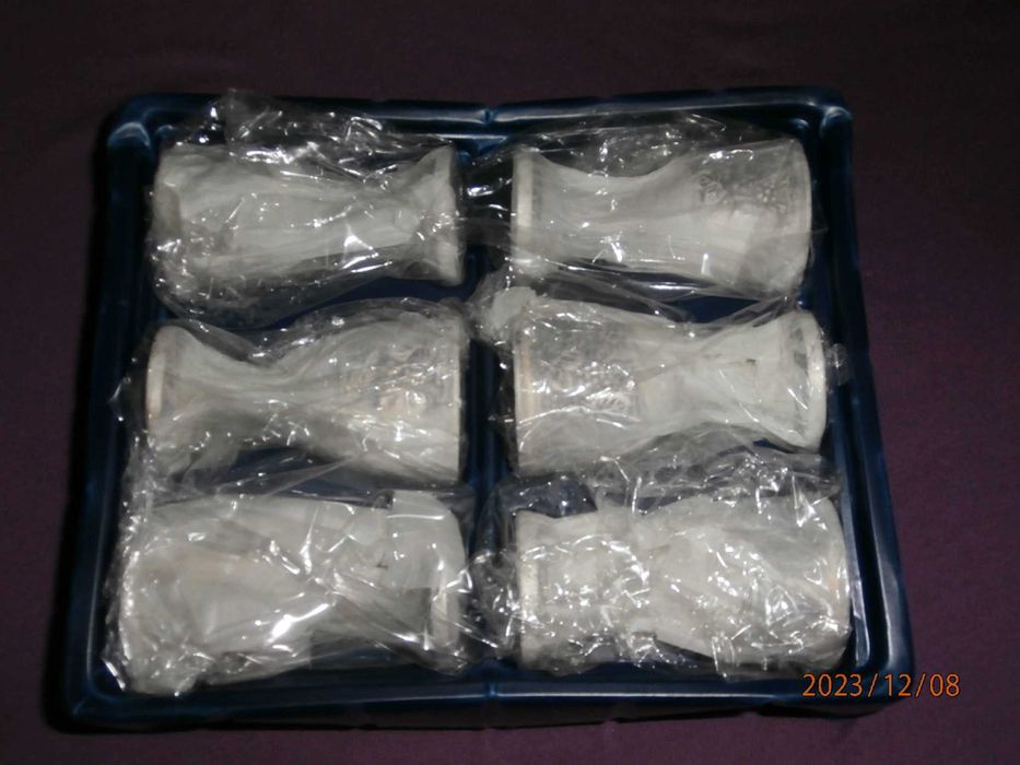 Zestaw sześciu kieliszków poj. ok 25 ml posrebrzane / plater NOWE