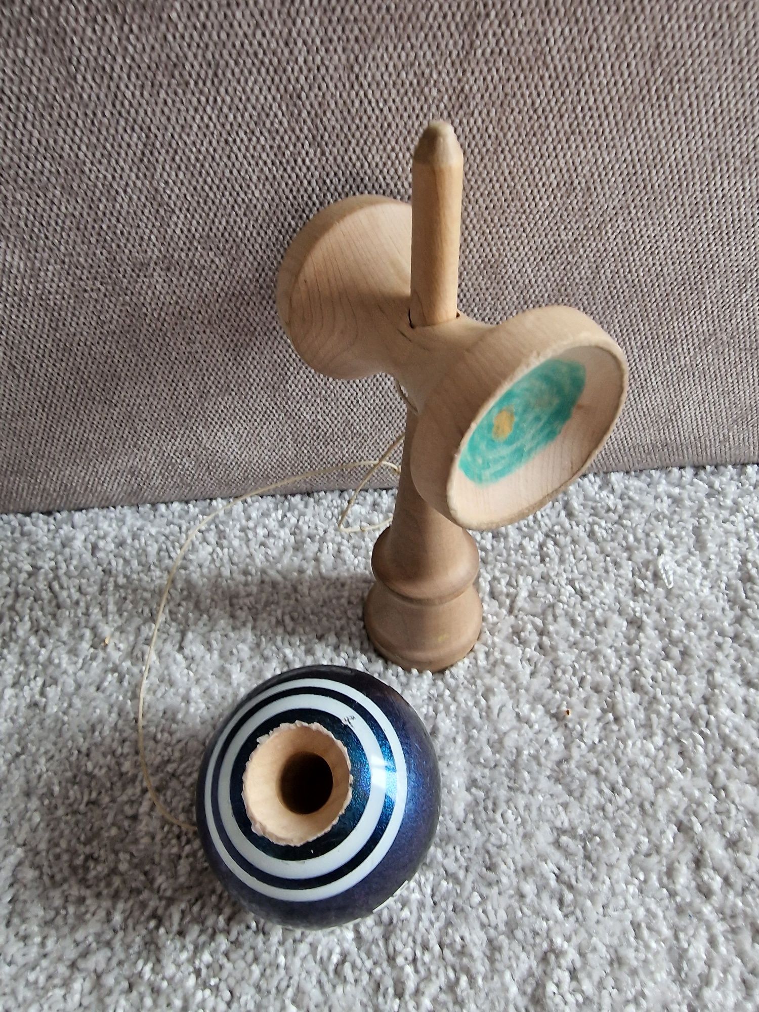 Kendama KROM granat