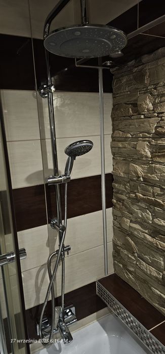 Wanna 140 ze szklanym parawanem