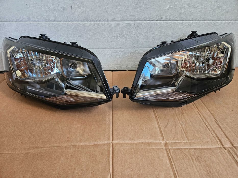 Продам фари ліва права VW Caddy Volkswagen 2016-2020 галогенні