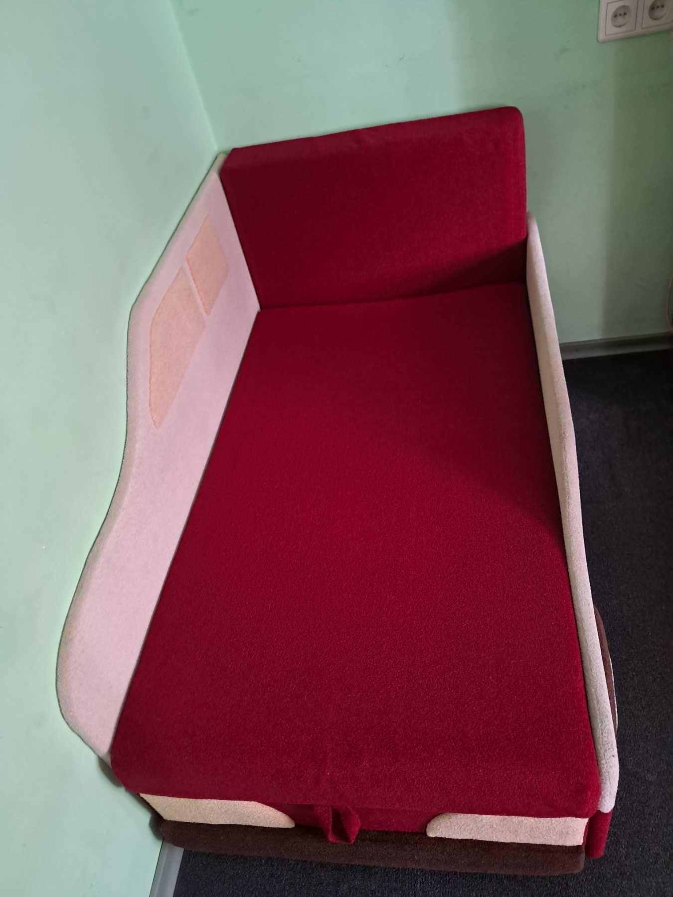 Продам диван-машинку 2900грн