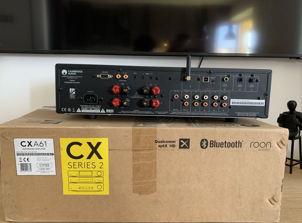 Інтегральний підсилювач Cambridge Audio CXA61