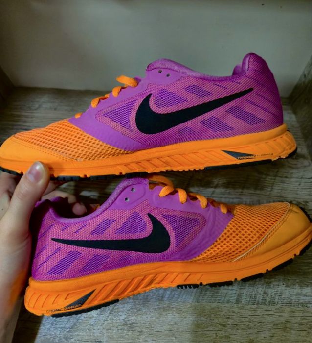Бігові кросівки NIKE ZOOM FLY