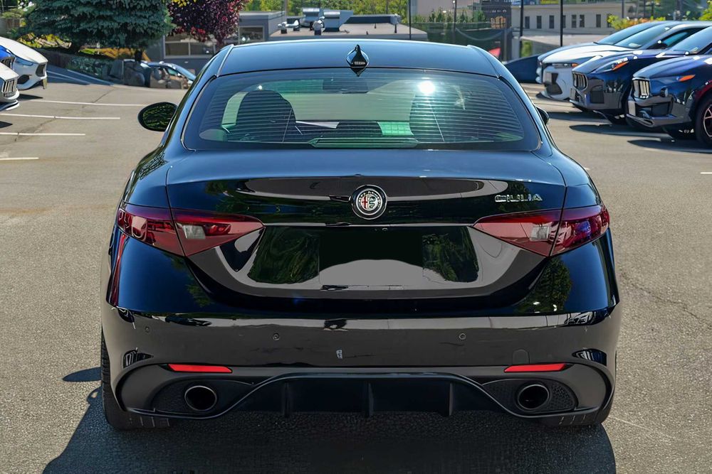 Alfa Romeo Giulia      2019