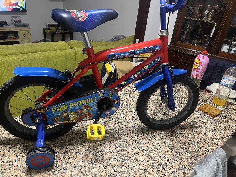 Bicicleta praticamente nova